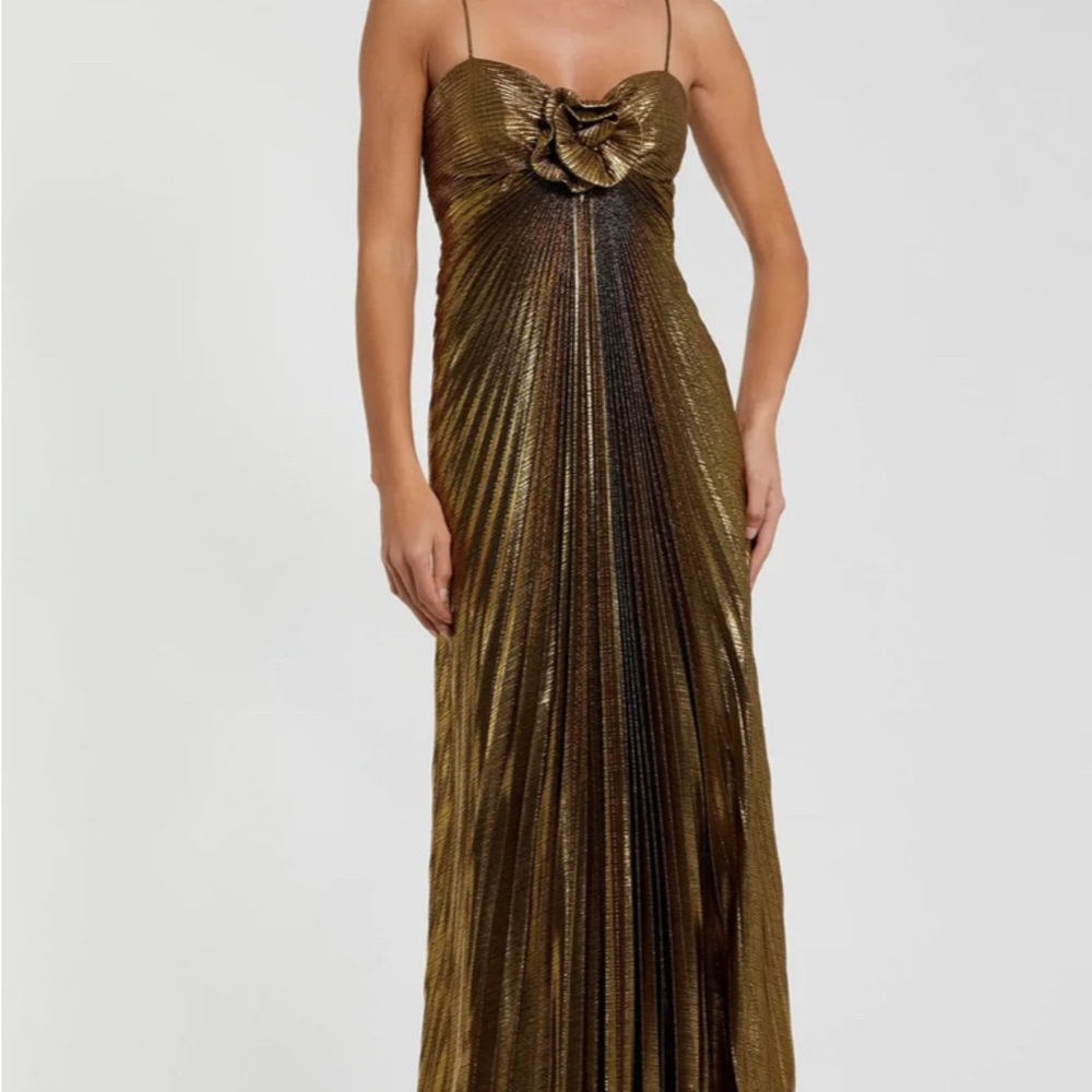 Mac Duggal Gold Metallic Pleated Gown with 3D Flower PROM!